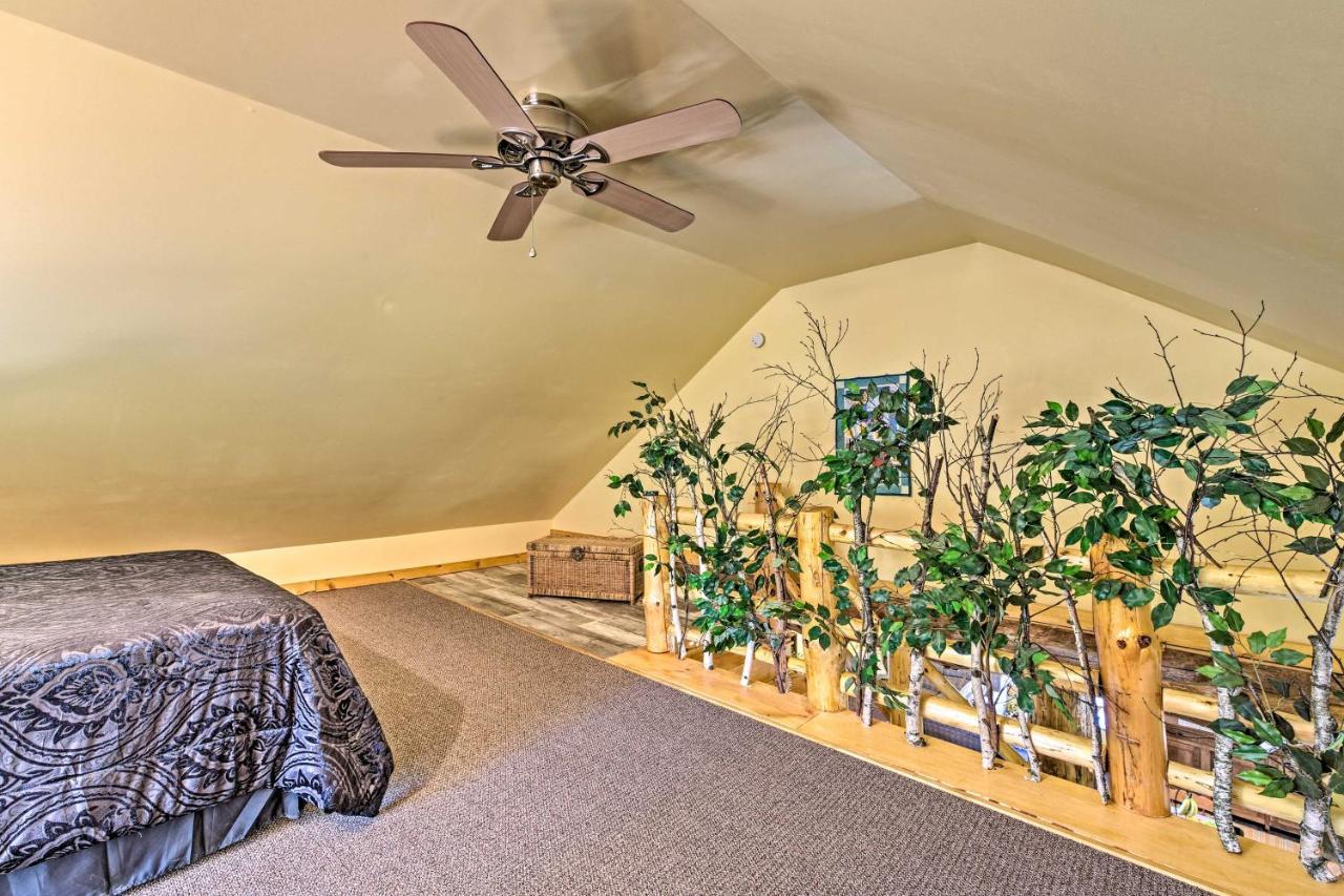 Honey House Cabin - A Quiet Countryside Retreat! Nappanee Exterior photo